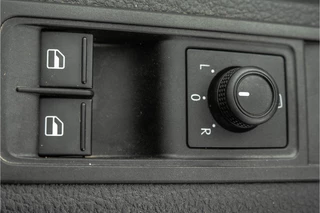 Volkswagen Transporter 2020 - T6 2.0 TDI L1H1 | 150 PK | Automaat | Carplay | Cruise | PDC | Trekhaak bild 26