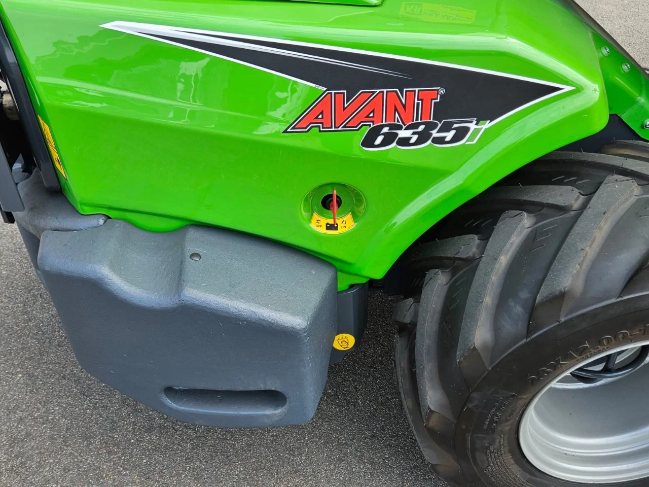 Avant 2024 - 635i Rental mini-shovel afbeelding 14