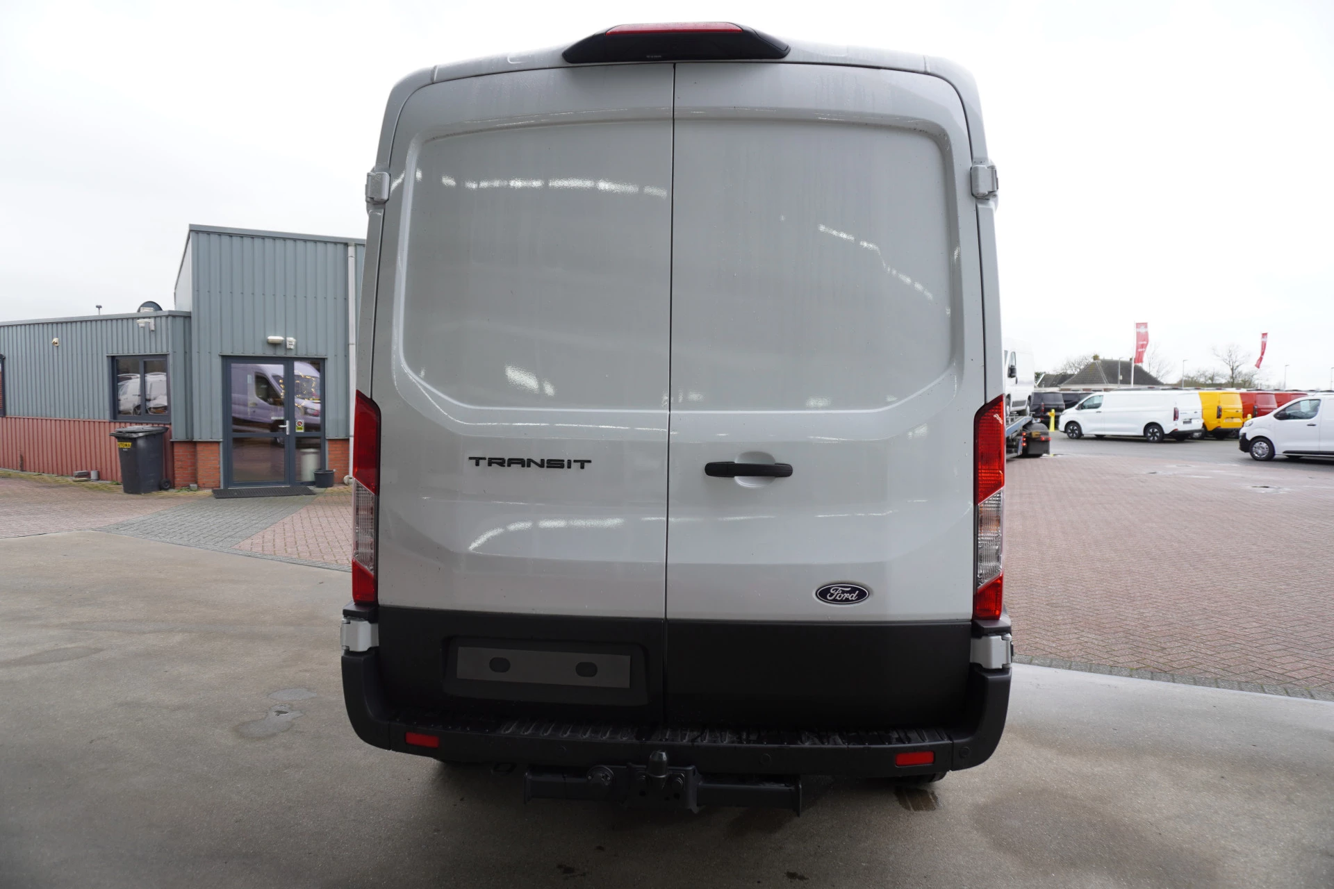 Ford Transit 2024 - 350 2.0 TDCI 130PK L3H2 Trend afbeelding 6