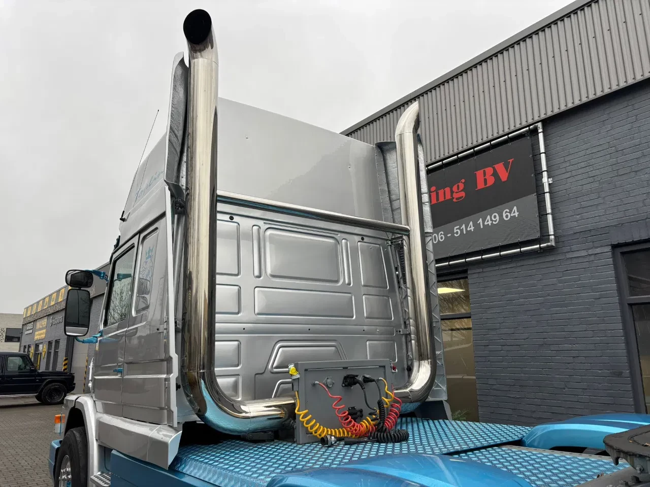 Scania T 1995 - T143-420 V8 Torpedo 6x2 V8 steel/air retarder manual special interior afbeelding 4