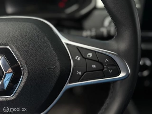 Renault Captur 2022 - 1.6 E-Tech Hybrid 145 Intens imagem 9