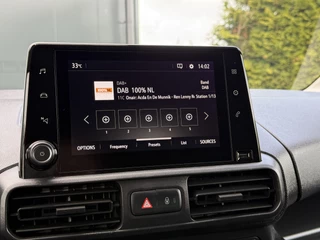 Opel Combo 2021 - 1.5D 102 PK / L2H1 / TREKHAAK / CRUISE / AIRCO / IMPERIAAL / NAVI / CARPLAY / DAB zdjecie 15