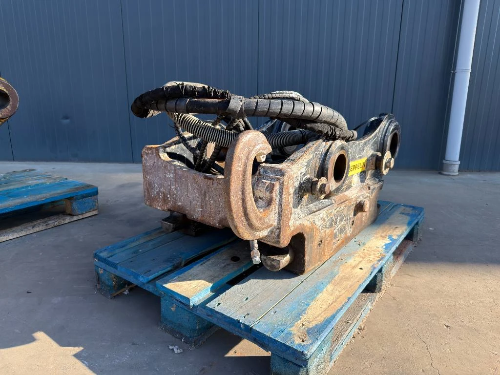 OilQuick 2019 - OQ80 - 336E / 336F / 340 DB-stick image 1