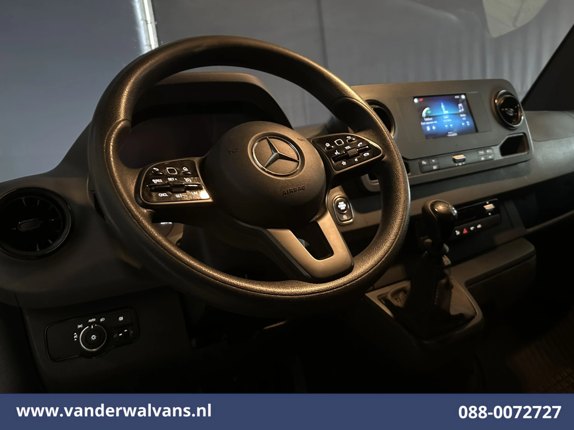 Mercedes-Benz Sprinter 2020 - 214 CDI 143pk L2H2 Euro6 Airco | Camera | Apple Carplay | Cruisecontrol | Trekhaak Bild 13