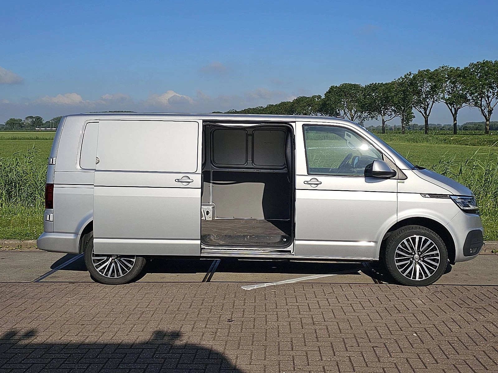Volkswagen Transporter 2023 - 2.0 TDI Bild 14
