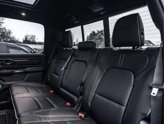 Dodge Ram 1500 2024 - Limited Night | 5.7L HEMI V8 4x4 Crew Cab image 11