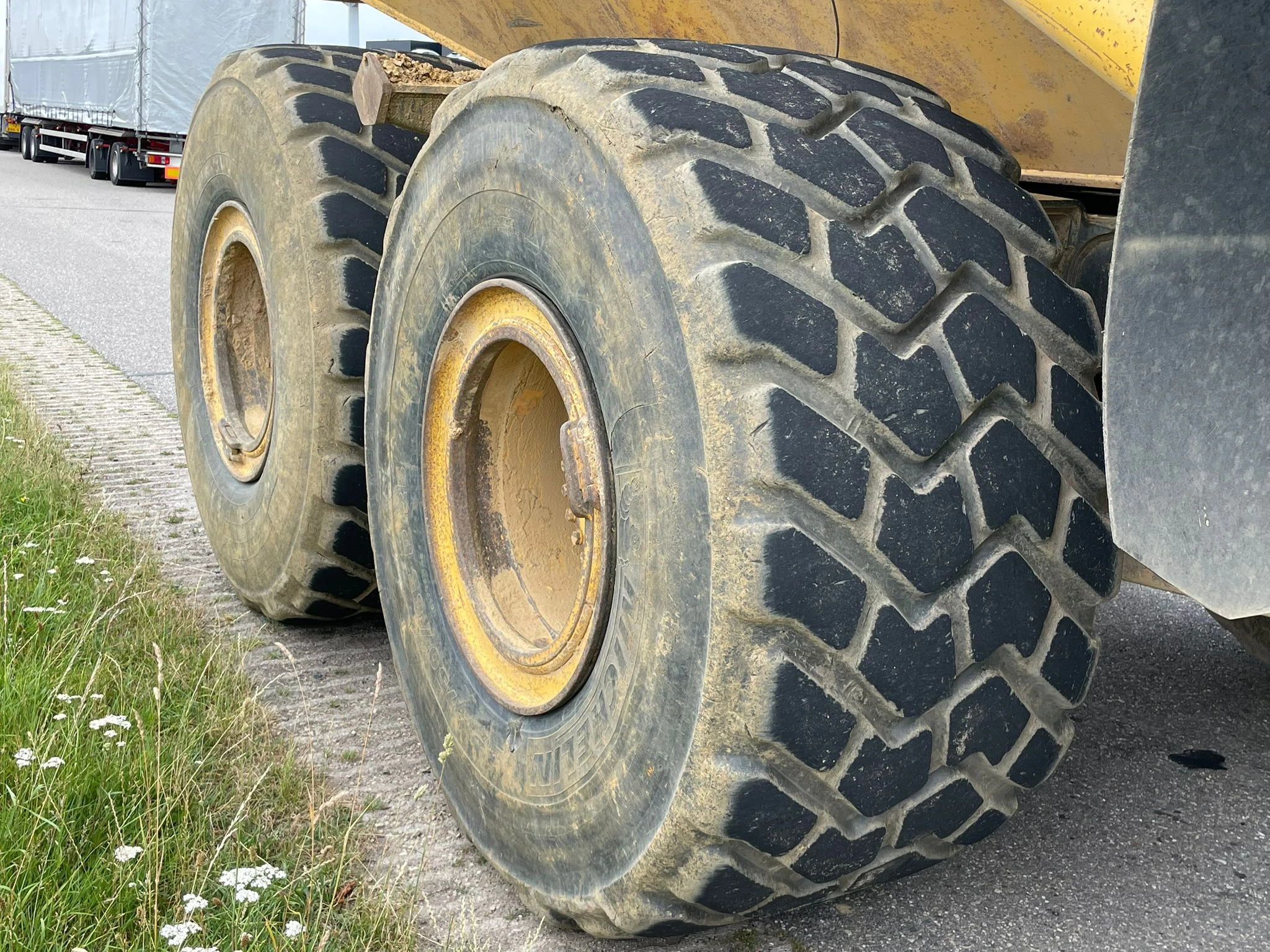 Komatsu HM300 2006 afbeelding 14