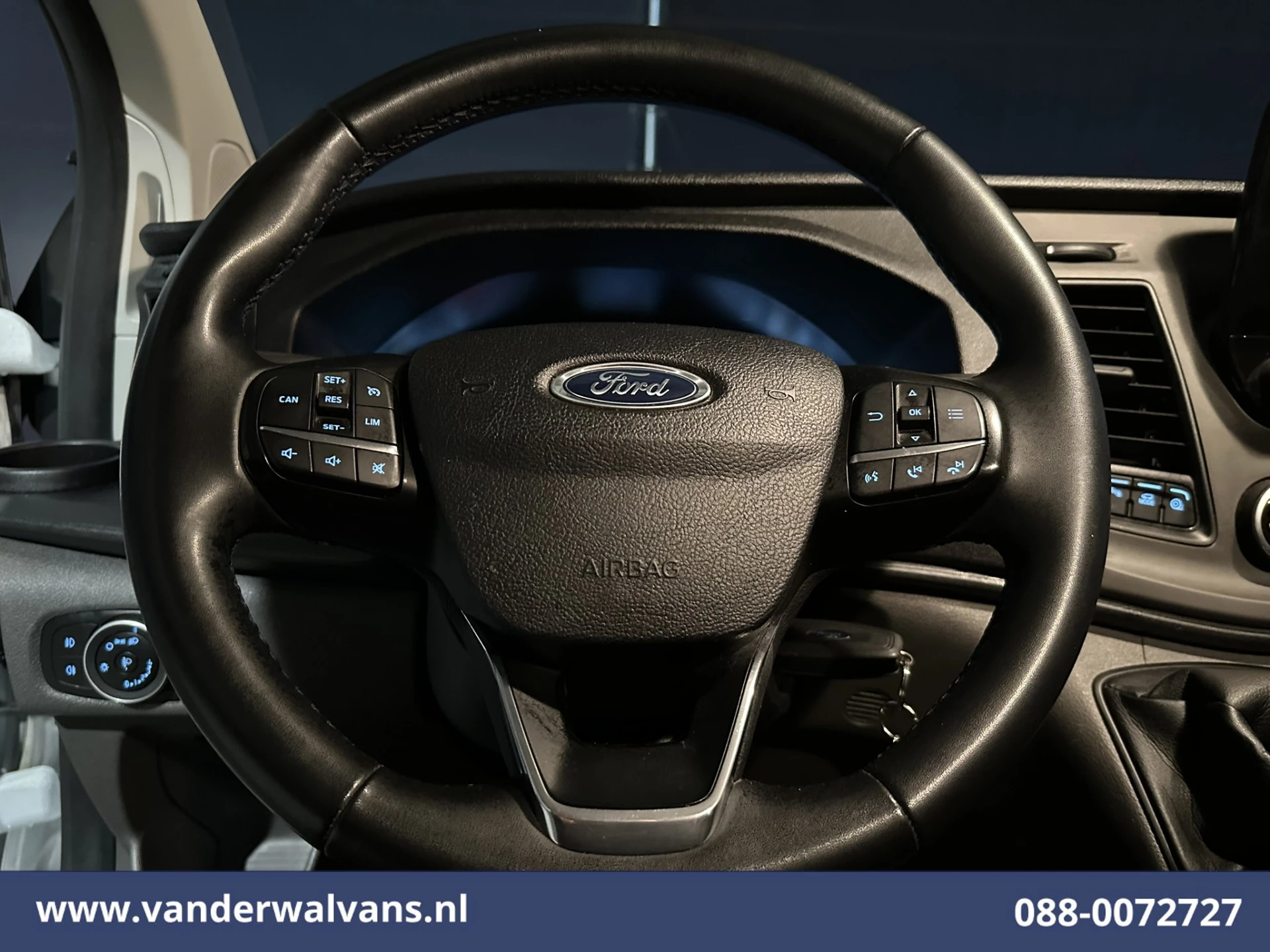 Ford Transit Custom 2023 - 2.0 TDCI 131pk L2H1 Euro6 Airco | Apple Carplay | Stoelverwarming | LED | Cruisecontrol zdjęcie 3