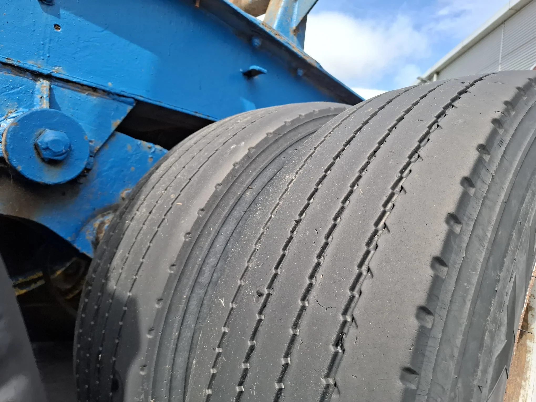 Volvo FH 2016 - 16.750 / LOGGING TRUCK / 6X4 / VEB+ / RETARDER / 2XBIG AXLE / FRIEDERICH 281SL / 9 METER / 596187 KM / 3AXLE DOLLY / 9TON BPW AXLES / AUTOMATIC / EURO-6 / 2016 obrázek 70