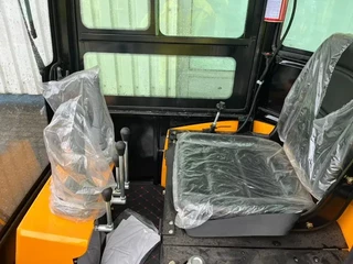 Vicsec N/A 2025 - VC 13 C , Mini Excavator , Close cabine , 3 pieces in stock obrazek 19