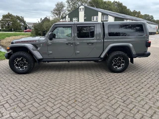 Jeep Gladiator 2020 - Rubicon imagem 2 miniatura