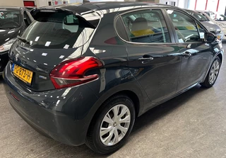 Peugeot 208 2017 - 1.2 PureTech Blue Lion - Distr Vervangen - 2e eigenaar - Nav - Cruise bild 9