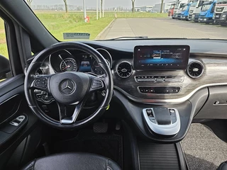 Mercedes-Benz V-Class 2021 - 300 CDI image 8