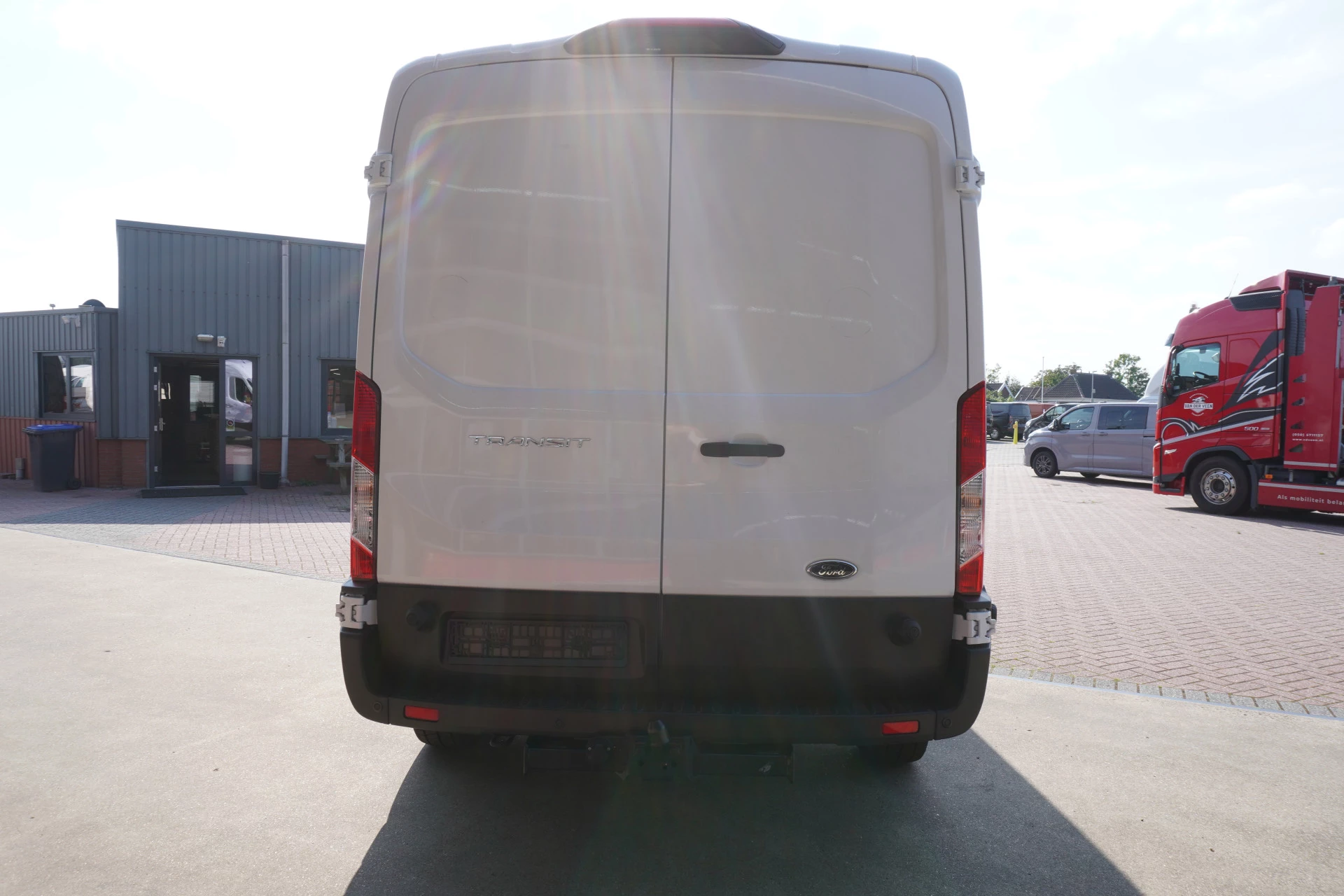 Ford Transit 2024 - 350L 2.0 TDCI 130PK L3H2 Trend Automaat Bild 5