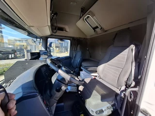 Scania R 2014 - R450 / RETARDER / ISOLATED GERMAN FLOWER COMBI / THROUGH-LOADING SYSTEM/ 2XPLATFORM 2TON / LIFT+LENKACHSE / PARKAIRCO / LWDS / EURO-6 / 2014 immagine 48