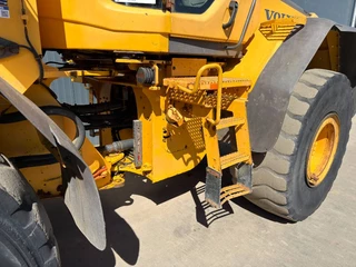 Volvo N/A 2008 - L120F obrazek 10