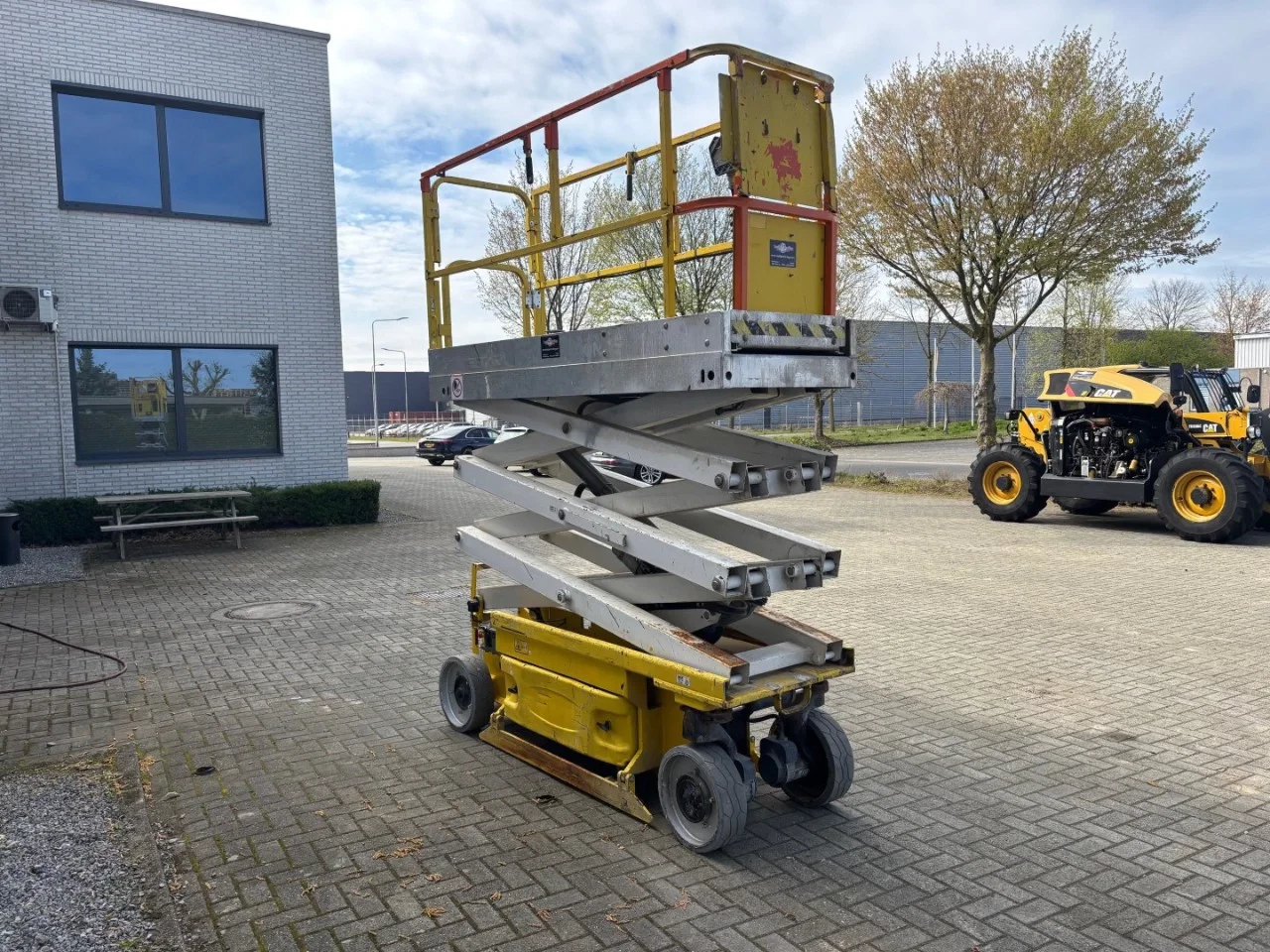 JLG 2008 - 2030ES Electric scissorlift 2010 year image 9