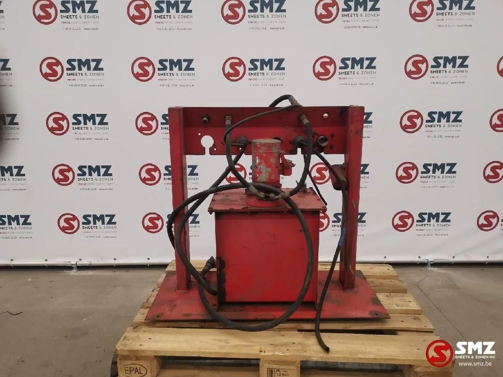 Diversen - Occ Hydraulische tank afbeelding 3