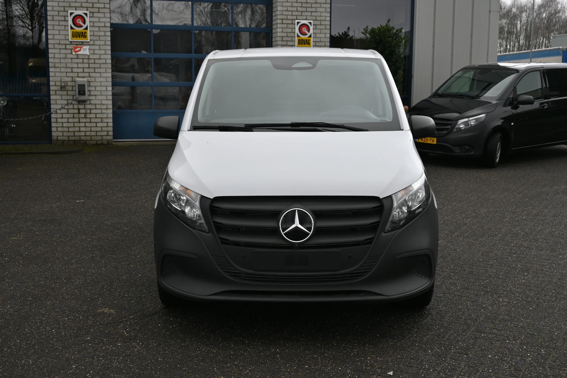 Mercedes-Benz Vito 2024 - 116 CDI L3 Pro 4x4 obrázek 2