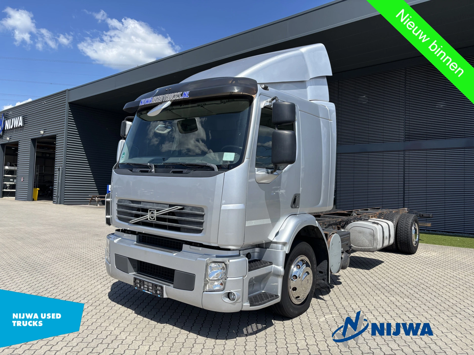 Volvo FE 320 4x2 Bladvering + Trekhaak 2008 afbeelding 1