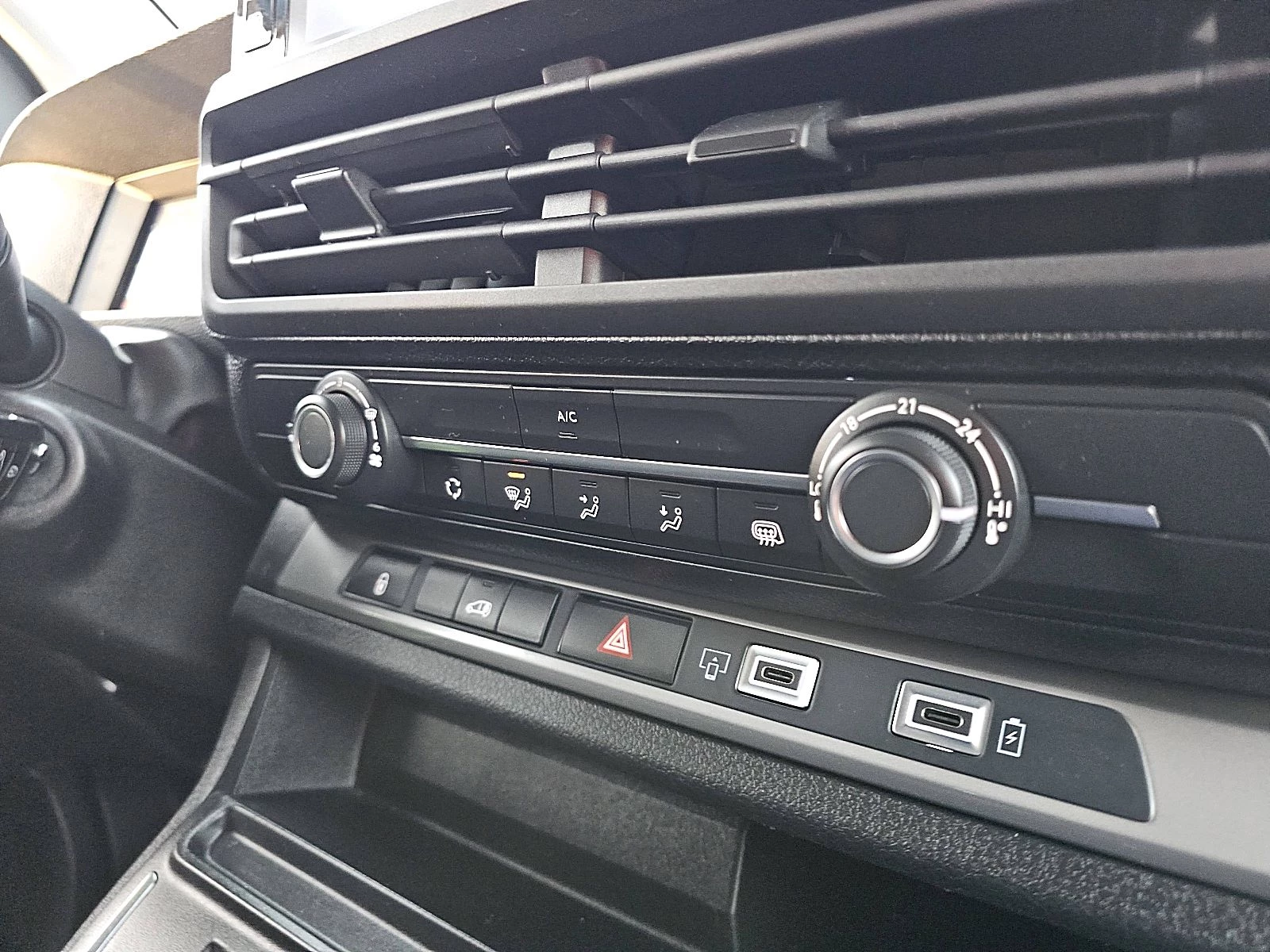 Opel Vivaro 2024 - 2.0 image 10