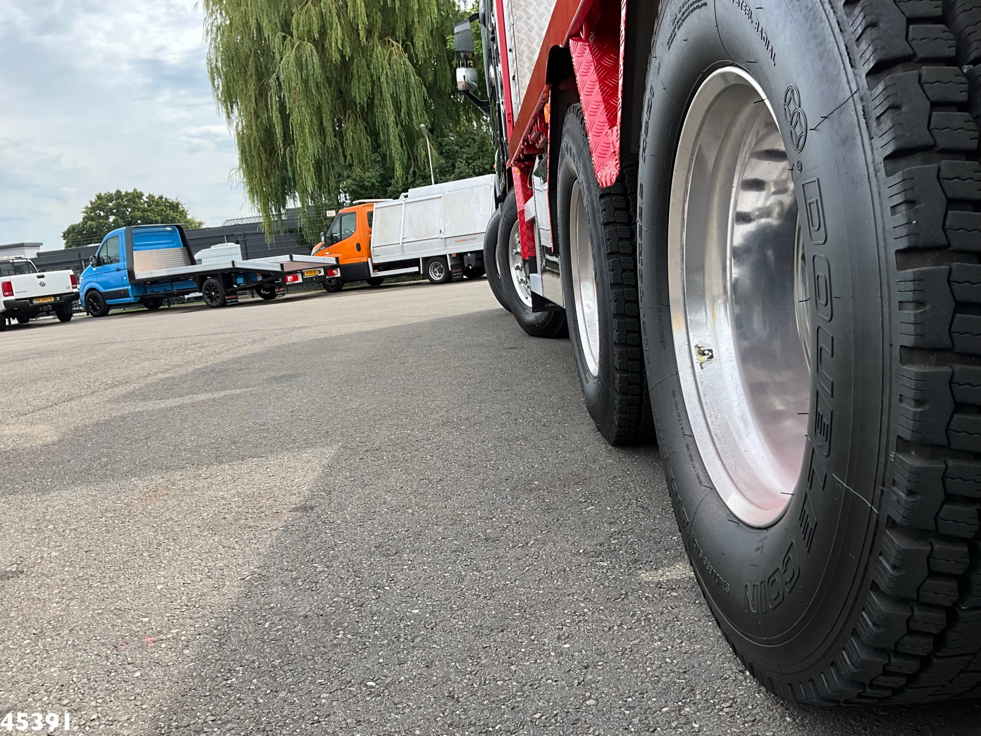 Volvo FH 2016 - 540 8x4 HMF 85 Tonmeter laadkraan + Fly-Jib Just 222.786 km! imagen 8