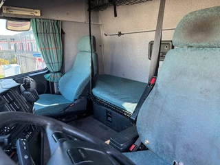 Volvo FH 2002 - 12.460 4X2 SPOILERS EURO 3 MANUAL image 9