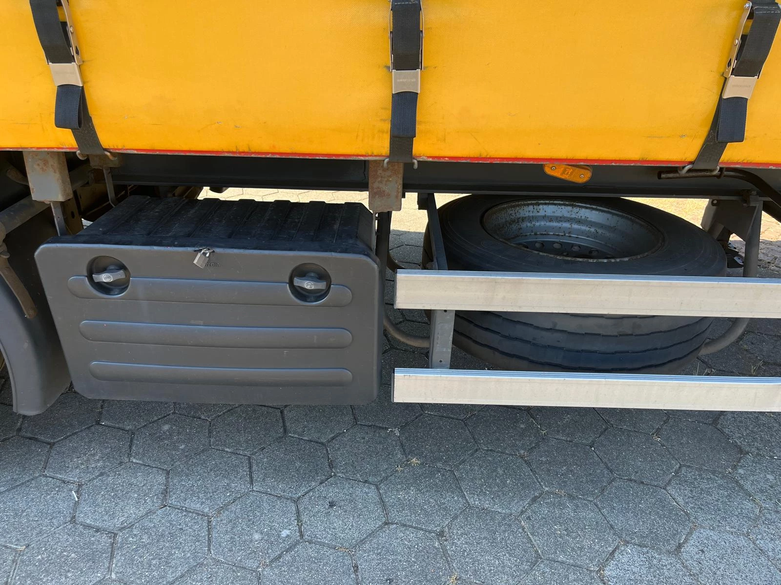 Van Hool 2008 - SCHUIFZEIL 3 ASSEN kooiaap aansluiting afbeelding 13