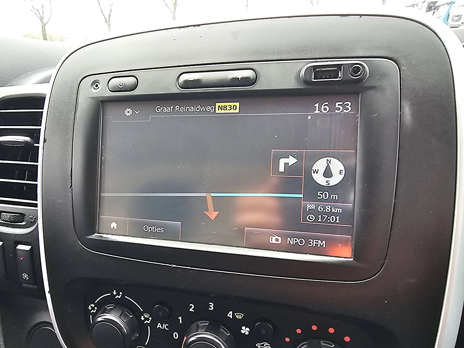 Renault Trafic 2017 - 1.6 DCI image 12