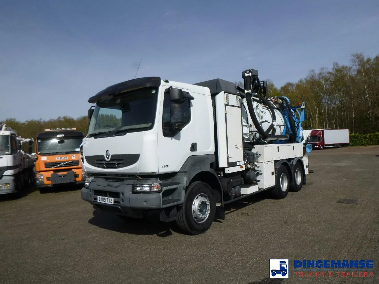 Renault Kerax 450 dxi 6x4 RHD Rivard vacuum tank 11.9 m3 2009 imagen 1