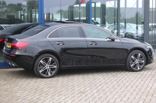Mercedes-Benz A-Class 2024 - 250e AUT8 Luxury Line PANORAMADAK BURMESTER SFEER 360-CAMERA TREKHAAK obrazek 8