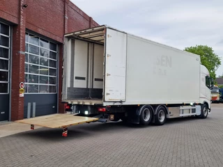 Volvo FH 2015 - 13.460 Globetrotter 6x2 - Ekeri box with sidedoors - Loadlift - Sliding roof - 560 WB imagen 25