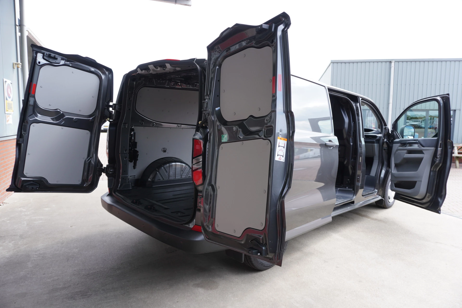 Ford Transit Custom 2024 - 320L 2.0 TDCI 136PK L2H1 Trend image 5