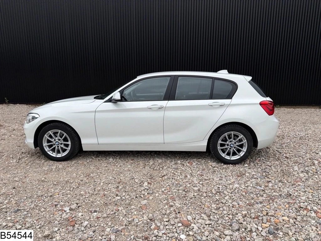 BMW 1 Series 2018 - 116 D zdjęcie 13