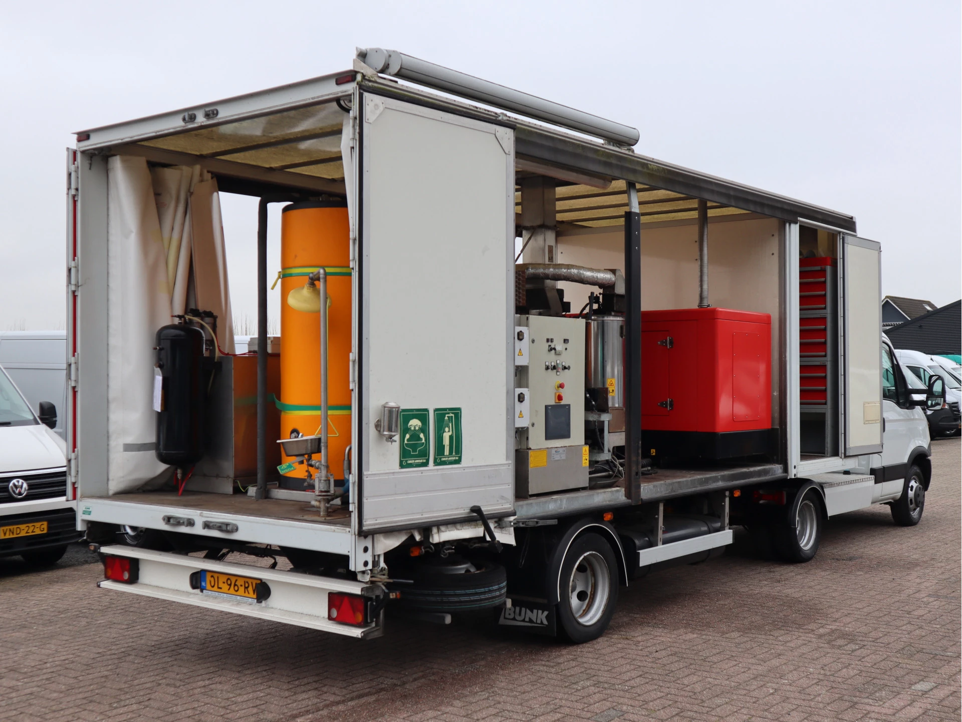 Bunk BU 7000 2012 - 7m + Aggregaat - Compleet ingericht - Desinfectie Trailer afbeelding 6