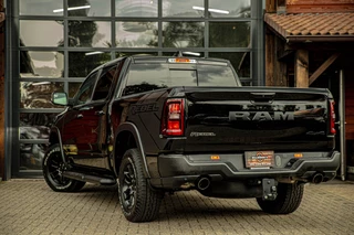 Dodge Ram 1500 2024 - Dodge Rebel Night Hurricane obrazek 7