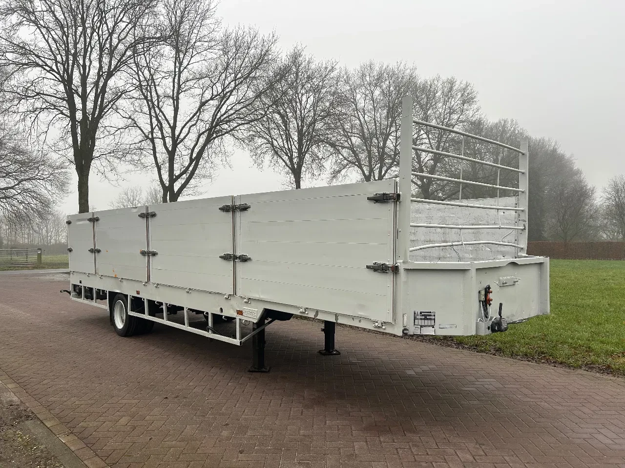 Veldhuizen 2000 - Be oplegger vlak met laadklep Dhollandia 1000 kg obrázek 4