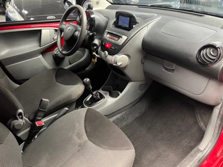 Toyota Aygo 2012 - 1.0-12V Dynamic Navigator - 1e Eigenaar - NAP - NAV - Airco. bild 24