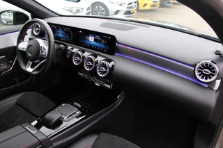 Mercedes-Benz A-Class 2020 - 250e AUT8 AMG Limited NIGHT PAKKET SFEER DISTRONIC CARPLAY obrazek 13