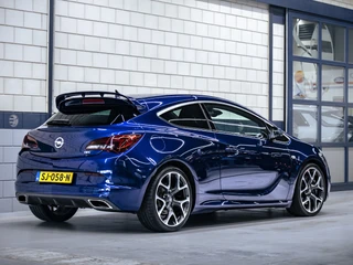 Opel Astra 2013 - GTC 2.0 Turbo OPC obrázek 3 náhled