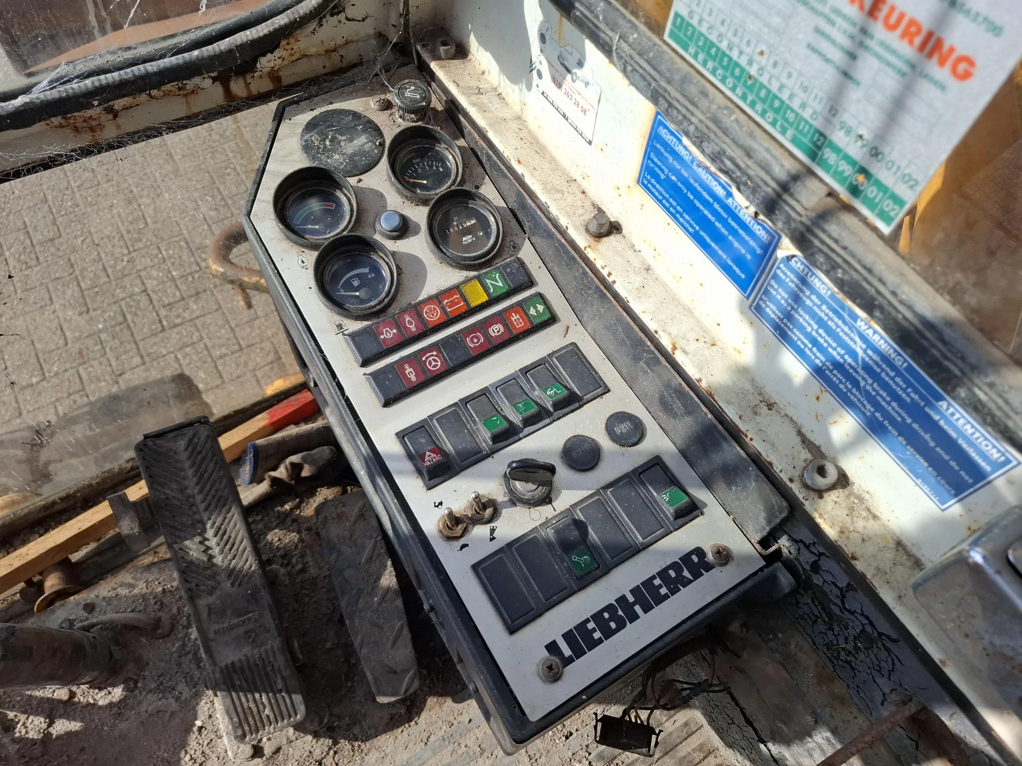 Liebherr 1991 - A900C / NL WHEELED EXCAVATOR / 67KW / 19025 HOURS / 1991 afbeelding 17