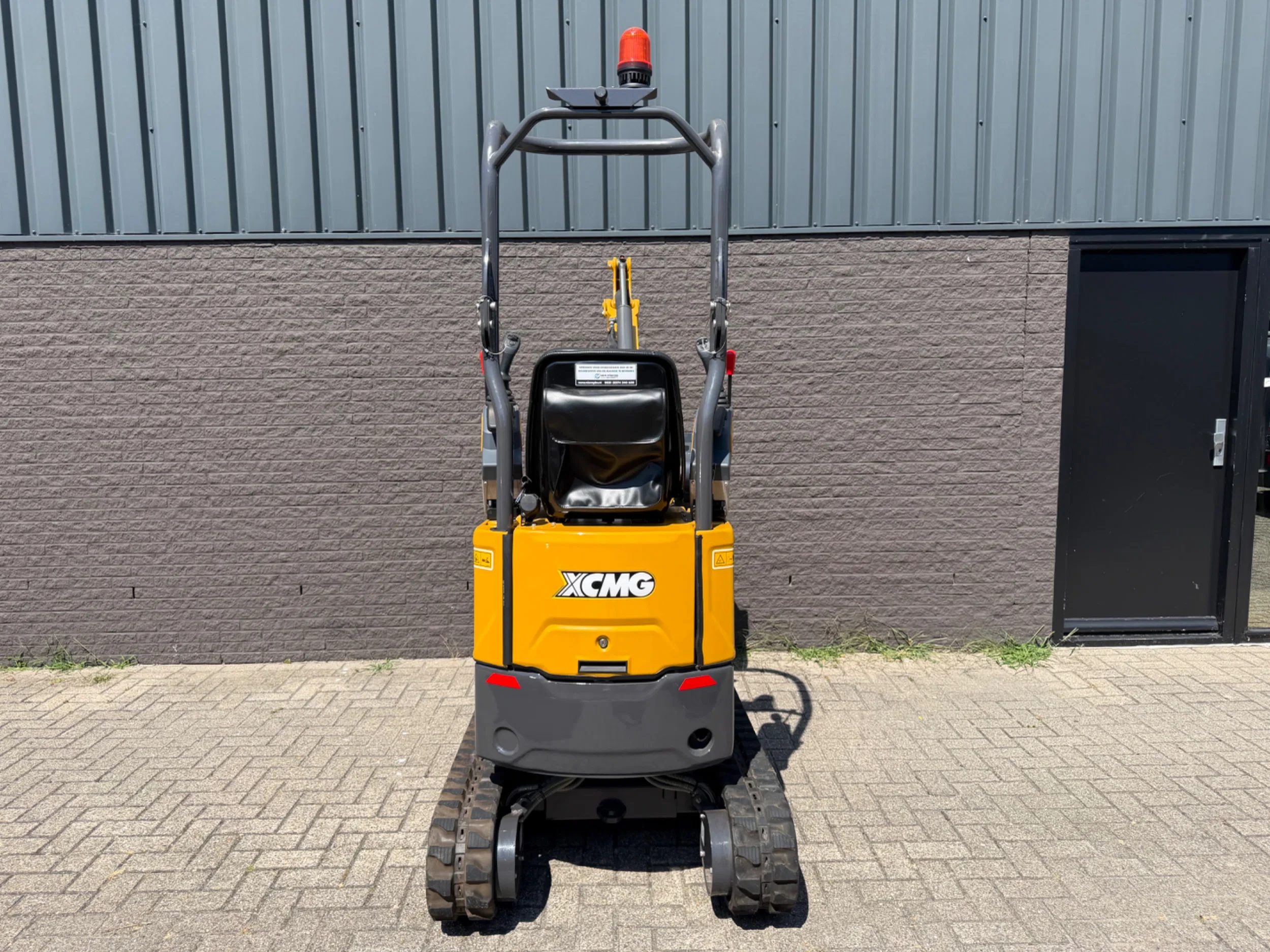 XCMG 2026 - XE10e Rupsgraafmachine Snelwissel + Joysticks & Bakkenset KUBOTA MOTOR afbeelding 5