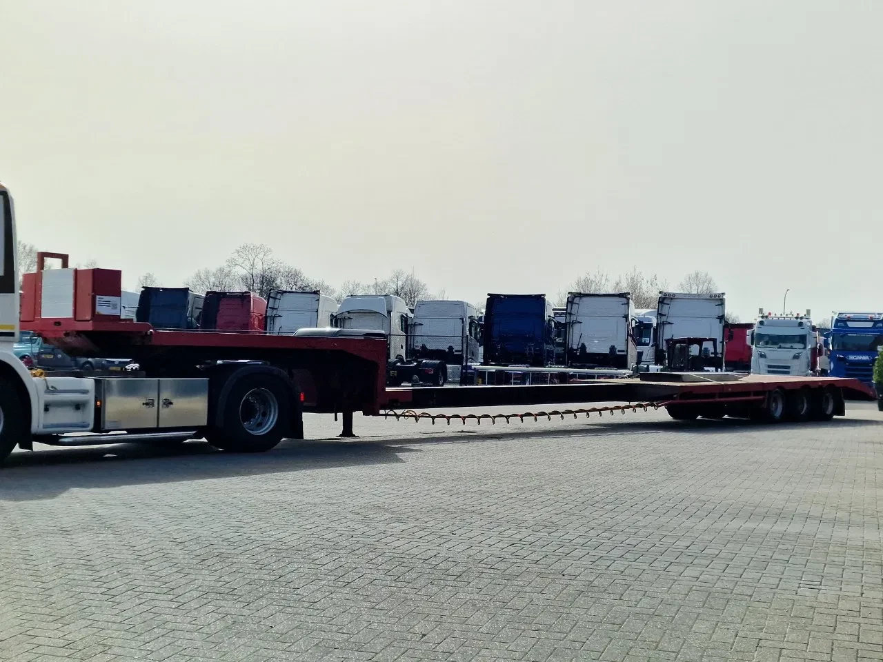 Van Hool SZ-302 1978 - Low loader - 3 axle - Ramps - Extendable - Steel suspension image 5