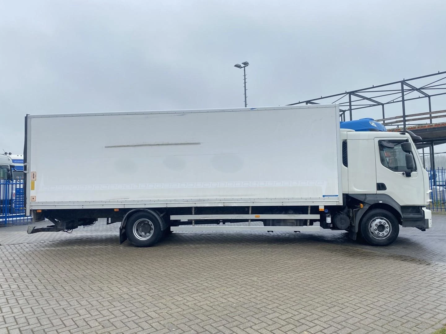 Volvo FL260 2010 Bild 9