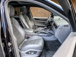 Porsche Cayenne 2018 - 3.0 V6 340PK Automaat zdjecie 17