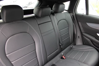 Mercedes-Benz EQC 2022 - 400 4MATIC Business Solution 80 kWh LEDER CAMERA TREKHAAK zdjecie 18
