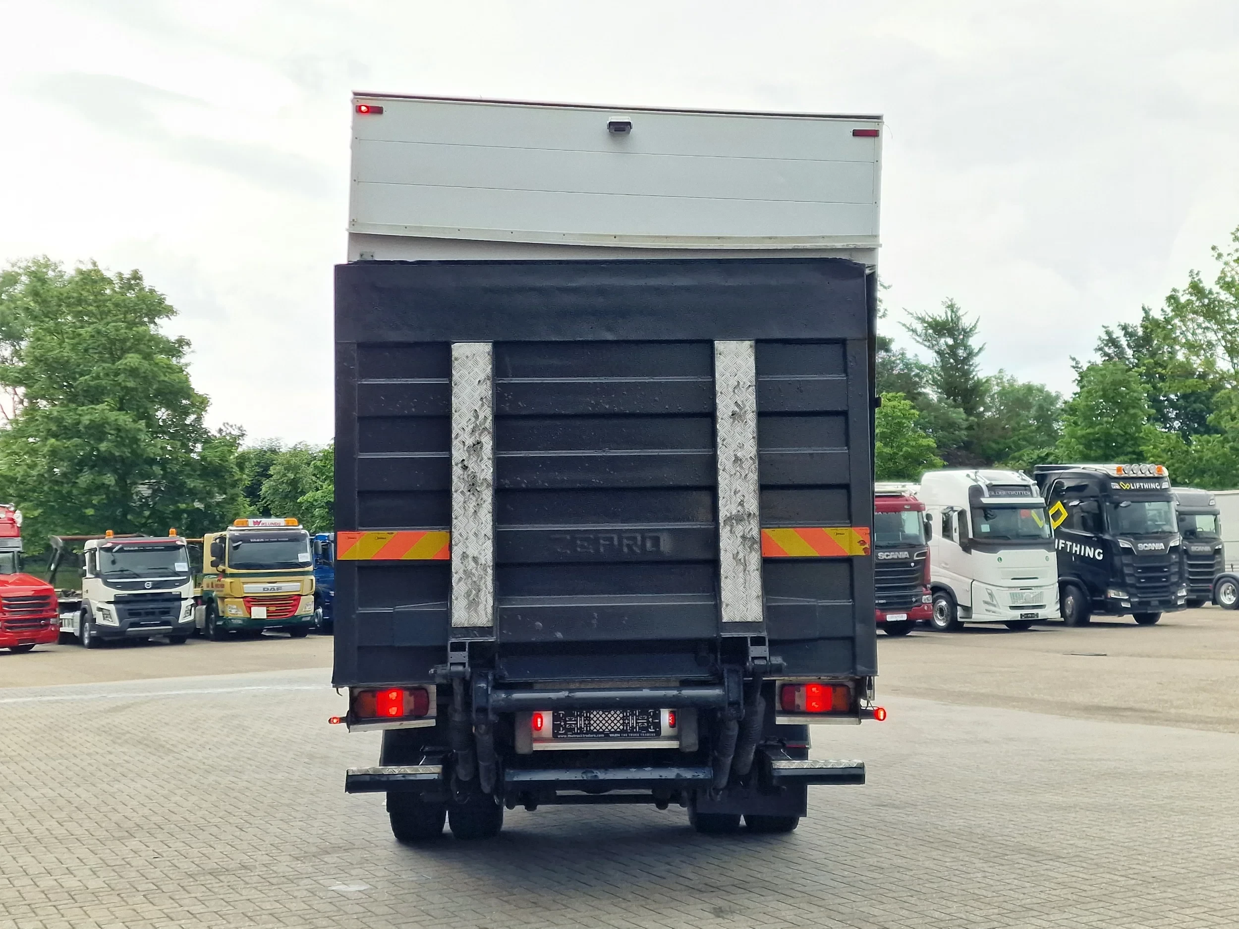 MAN TGM 2015 - 18.290 4x2 - Tautliner - Loadlift - Euro 6 - Automatic - Full air obrázek 7