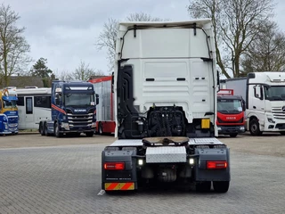 MAN TGX 2020 - 18.510 4x2 - Lowdeck - Custom interior - Full air - Night clima - Euro 6 - Alloy wheels afbeelding 6