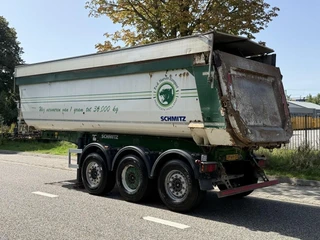 Schmitz Cargobull 2016 image 3 thumbnail