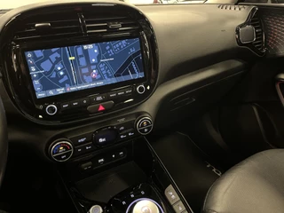 Kia e-Soul 2023 - ExecutiveLine 64kWh 204PK Automaat | Leder | Navigatie | Head-Up display | Schuifdak | Trekhaak | Harman Kardon Audio изображение 69